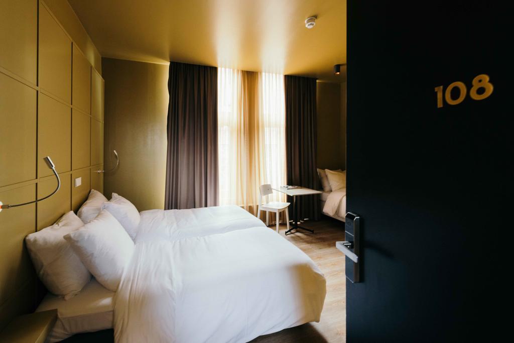 Hotel Raecks Haarlem Bagian luar foto