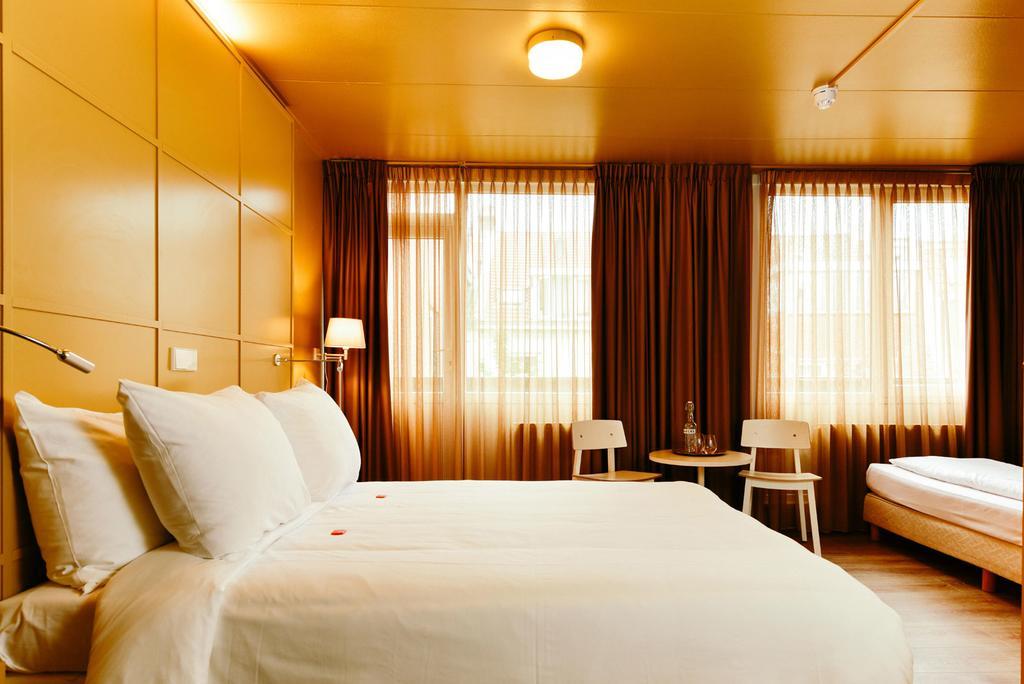 Hotel Raecks Haarlem Bagian luar foto