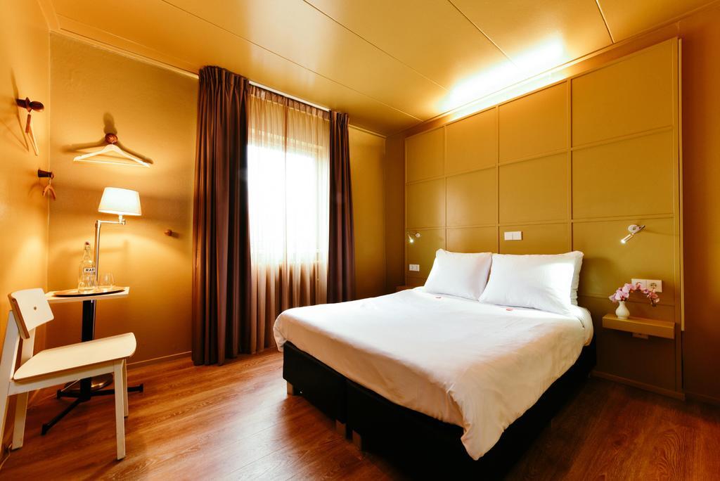 Hotel Raecks Haarlem Bagian luar foto