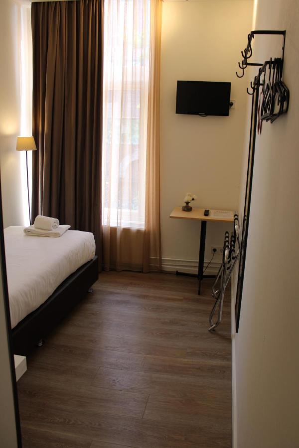 Hotel Raecks Haarlem Bagian luar foto
